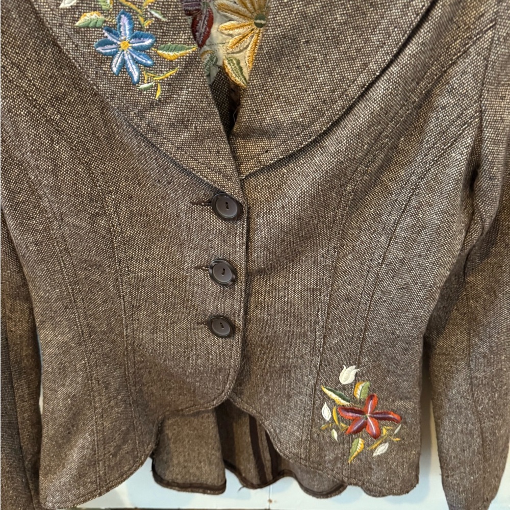 Contrived Clash Vintage  Embroidered Brown Tweed Blazer